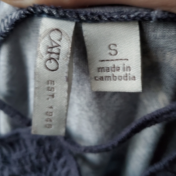 Crocheted Flowy Spaghetti Strap Racer Back Paisley Flower Print Top - Picture 10 of 12